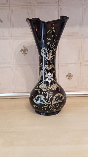 dipcey gulleri: Bir vaza