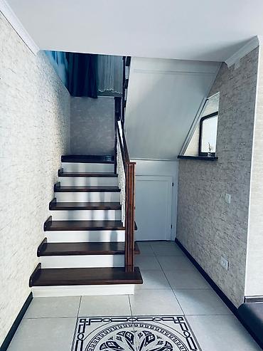 200: ✨ Продаётся просторный дом в Новопокровке! ✨ 🏡 Площадь дома — 200 м² — 5