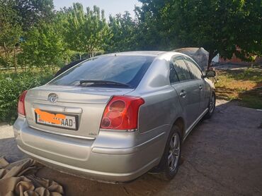 Toyota: Toyota Avensis: 2003 г., 2 л, Механика, Бензин