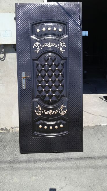 Giriş qapıları: Yeni Giriş qapısı Zamok və çərçivə ilə, Zəmanətli, Ödənişli quraşdırma, Ödənişli çatdırılma, Rayonlara çatdırılma — 3