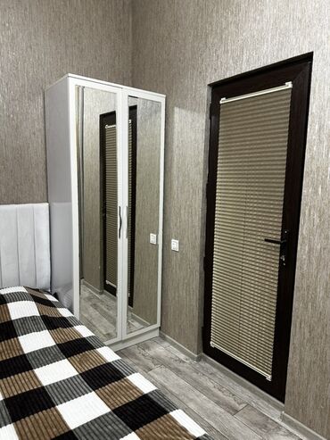 Hovuzlar: Şəxsi evimdir. Günlük icareye verilir. Hər bir şəraiti var. 4 — 8