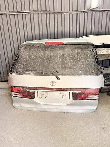 двери на эстима: Крышка багажника Toyota, 2004 г., Б/у, Оригинал — 3