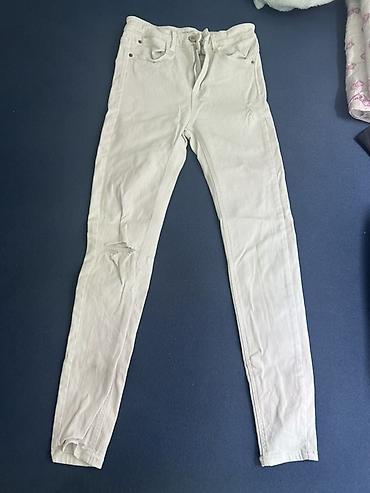 stradivarius pantalone: Stradivarius ženske farmerke – skinny kroj, regularni struk. - Model — 3