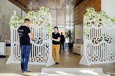 памощник: Требуются График работы дневная ночная 1)Дневная с 9.00 до 18.00 — 1