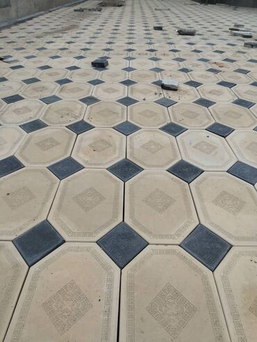 Кладка: Укладка брусчатки Гарантия, Монтаж, Бесплатная консультация Больше 6 лет опыта — 6