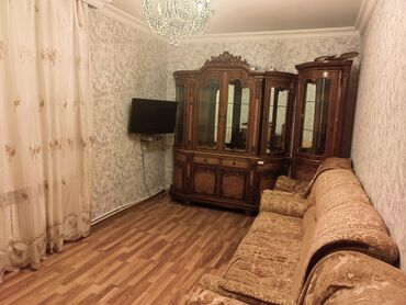 Uzunmüddətli kirayə mənzillər: 6ci mk 2otaqlı içi əşyalı ev kira verilir 380 AZN 5in 5ci mərtəbəsi — 1