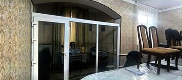 Долгосрочная аренда домов: 220 м², 7 комнат, Забор, огорожен at lalafo.kg — 14 Долгосрочная аренда домов: 220 м², 7 комнат, Забор, огорожен — 14