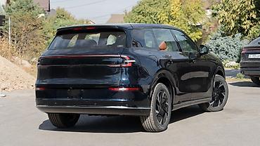 j 05: Changan Qiyuan Q05: 2026 г., 1.5 л, Вариатор, Электромобиль, Внедорожник — 3