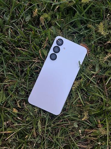 камеры авто: Samsung Galaxy S24+, Б/у, 256 ГБ, цвет - Белый, 2 SIM — 1