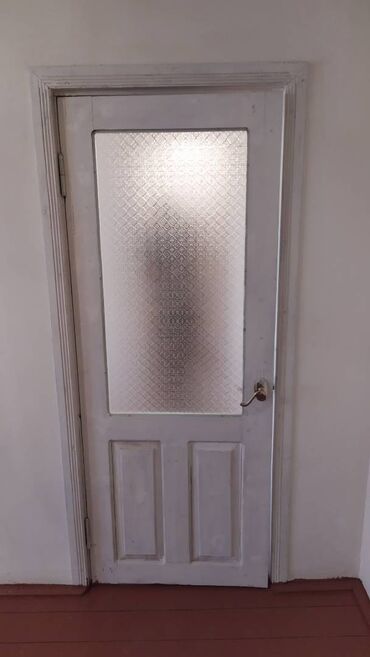 Taxta-şalban: Ev qapilari satilir 3balaca bir qowa qapi hamisi bir yerde 130manat