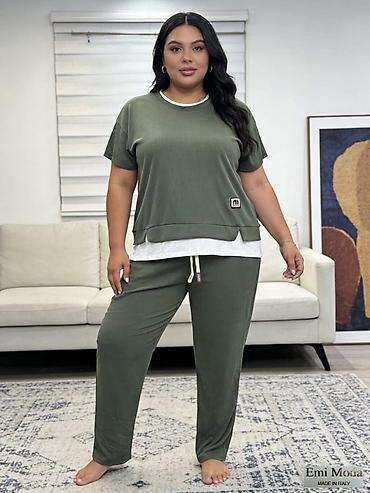 mini koferi: 03. Komplet trenerka za punije
XL XXL XXXL
3.100 dinara L — 1