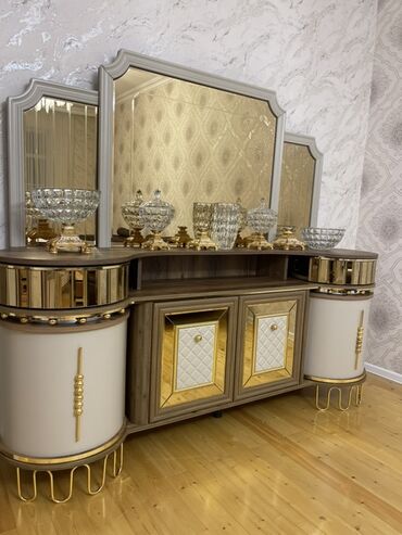 Divan və masa dəstləri: İşlənmiş, Künc divan, Qonaq otağı üçün, Açılmayan — 9