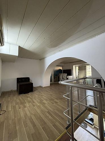 İcarəyə/verilir: Açıq planlı mansard tipli məkan - Geniş, işıqlı açıq