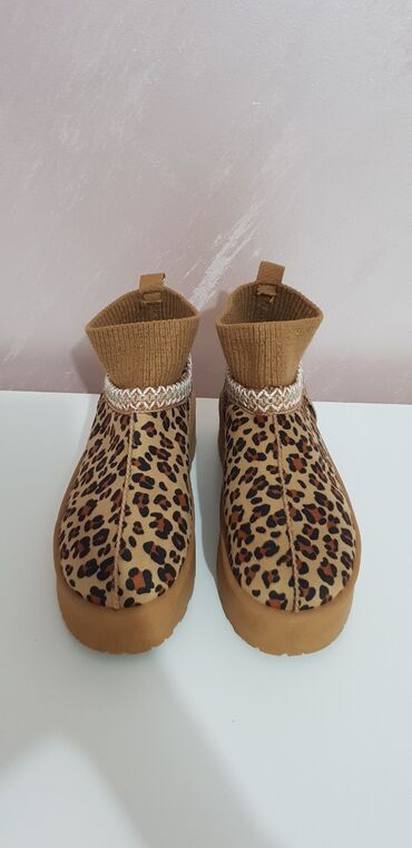 Ugg obuća: Ugg mini čizme, bоја - Braon, 40.5 — 4