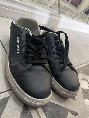 кежуал: Мужские кроссовки, 38, 38.5, 39, Tommy Hilfiger, Б/у — 1