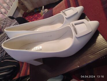 обувь женская 37: Туфли Размер: 37, цвет - Белый