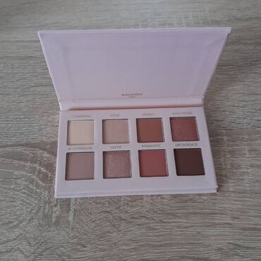 crne cipele sa platformom: Bourjois Parise paleta senki za oči roze 02 Rose Prelepa paleta