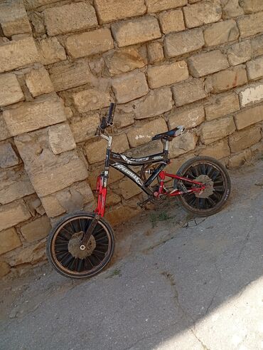 velosiped ucun isiqlar: İşlənmiş İki təkərli Uşaq velosipedi Adidas, 20", sürətlərin sayı: 21, Ünvandan götürmə