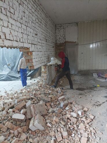 Демонтажные работы: Снос стен | Кирпичная стена 3-5 лет опыта