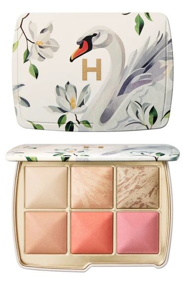 крем для отбеливания кожи и устранения пигментных пятен: Hourglass Ambient Lighting Edit Unlocked – Swan Многофункциональная