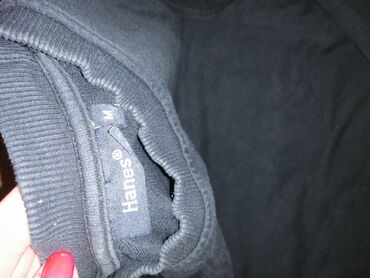 Džemperi: Sve po 200 din — 5