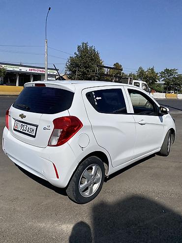 byd leopard 5: Chevrolet Spark: 2017 г., 1 л, Вариатор, Бензин, Хэтчбэк — 4