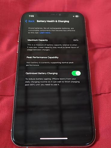 Apple iPhone: IPhone XS, 256 GB /белый цвет. Всё работает исправно. Оригинальный — 4