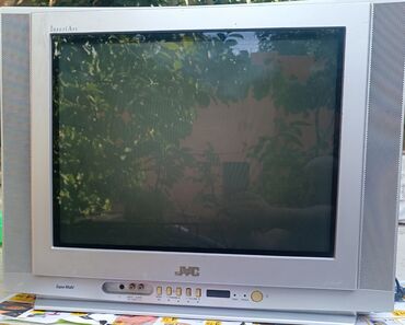 İnformatika: JVC brendindən olan AV-21LMG4 model CRT televizor. Bu televizor daxili