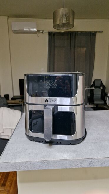 Other Kitchen Appliances: Terra Air Fryer
8 Liters
used 3 times