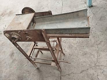 Колье: Металлический станок/механизм с загрузочным лотком и приводным узлом — 28