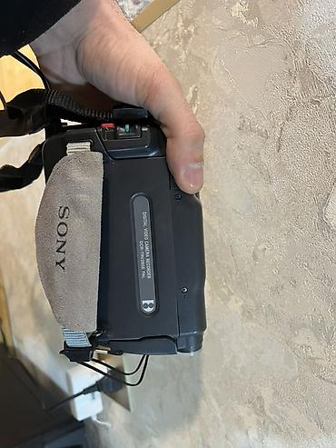 kaset calar: Sony Handycam Digital8 videokamera Xüsusiyyətlər: - Digital8 kasseta — 5