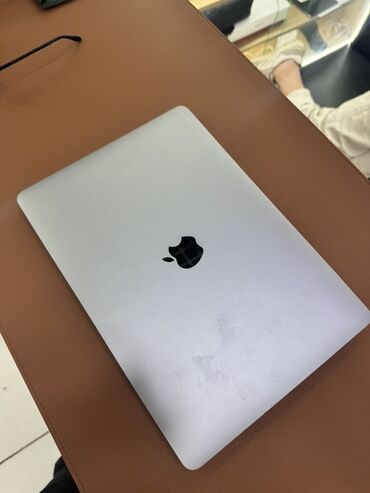 макбук 2015 года: Ноутбук, Apple, 8 ГБ ОЭТ, Intel Core i5, 13.3 ", Татаал эмес тапшырмалар үчүн