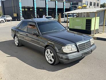 сапог мерс т1: Mercedes-Benz W124: 1993 г., 2.2 л, Механика, Бензин, Седан — 1
