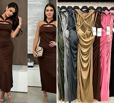 koton bih: Elegantna midi haljina sa ukrštenim bretelama i prorezom na dekolteu — 1