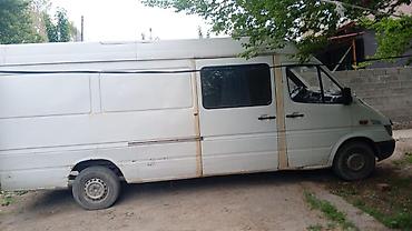 hongqi e: Грузовик, Mercedes-Benz, Стандарт, 3 т, Б/у — 5