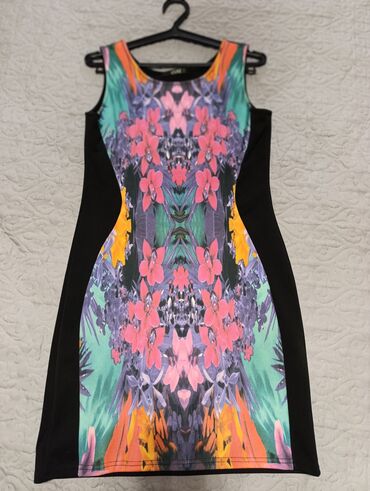 Dəstlər, kostyumlar: Qadın geyimləri dəsti – 4 müxtəlif model 1) İki hissəli dəst - Üst — 4