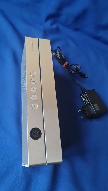 Zvučnici i stereo sistemi: Loewe Speaker 2go – prenosni Bluetooth zvučnik - Brend/model: LOEWE — 16