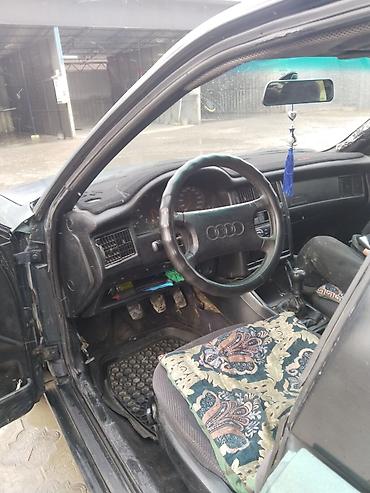 Audi: Audi 80: 1993 г., 2 л, Механика, Бензин, Универсал — 10
