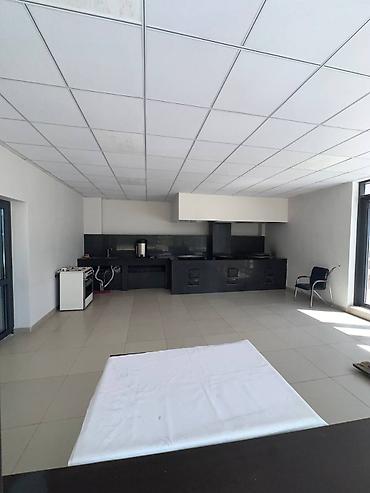 14: 4 комнаты, 218 м², 1 этаж — 6