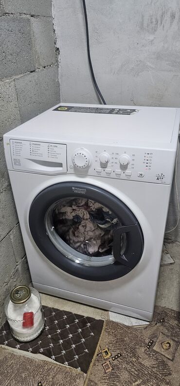 Стиральные машины: Стиральная машина Hotpoint Ariston, Автомат, До 7 кг, Полноразмерная