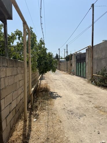 Həyət evləri və villaların satışı: Suraxanı 2 otaqlı, 100 kv. m, Təmirsiz