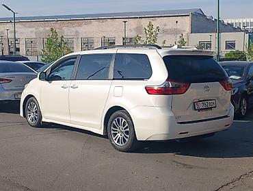 Toyota: Toyota Sienna: 2020 г., 3.5 л, Автомат, Бензин, Минивэн — 4