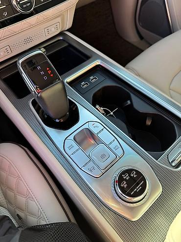 Ssangyong: Ssangyong Rexton: 2022 г., Внедорожник — 26
