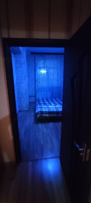 Uzunmüddətli kirayə mənzillər: Masazirda qurtuluş 93de5 mertebeli binanın 3-cu mərtəbəsində yerləşən — 7