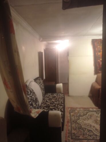 Otaqların uzunmüddətli kirayəsi: Kirayə üçün sadə, mebellə təmin olunmuş otaq - Otaq: xalçalı döşəmə -da lalafo.az — 6 Otaqların uzunmüddətli kirayəsi: Kirayə üçün sadə, mebellə təmin olunmuş otaq - Otaq: xalçalı döşəmə — 6