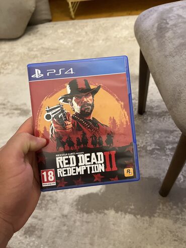 PS4 (Sony Playstation 4): Ded dead redimption 2 yeni almişam 1 aydi oyunu bitridim satiram