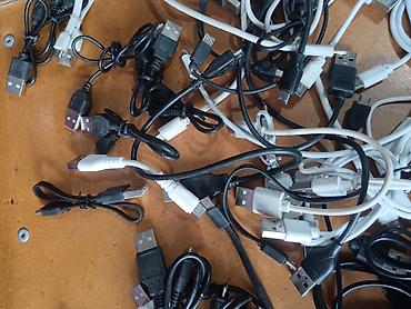 Техника и электроника: Лот проводов и кабелей USB Состав: - Кабели USB–Micro USB (разные — 5