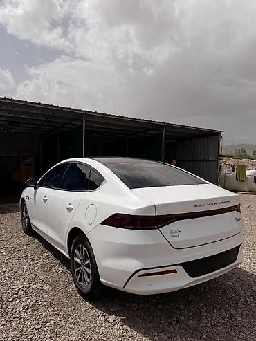byd e1: BYD Qin: 2023 г., 1.5 л, Вариатор, Гибрид, Седан — 3