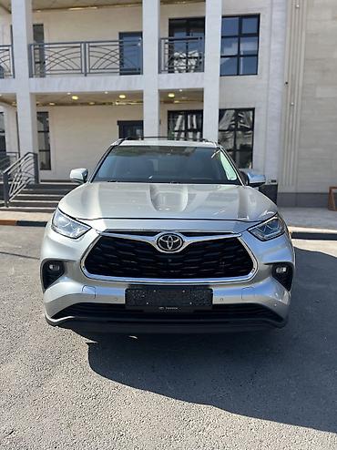 Toyota Highlander: 2021 г., 3.5 л, Автомат, Бензин, Кроссовер at lalafo.kg Toyota Highlander: 2021 г., 3.5 л, Автомат, Бензин, Кроссовер