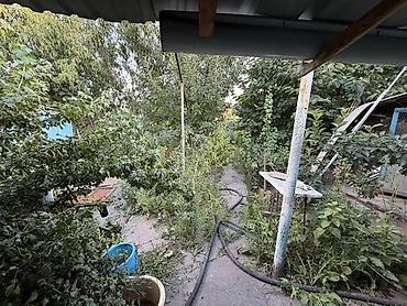 Продажа коттеджей и домов: 🏡 **ПРОДАЁТСЯ ДОМ!** 📍 **Коммунаров** 🛏 3 комнаты 📐 Площадь дома — 2